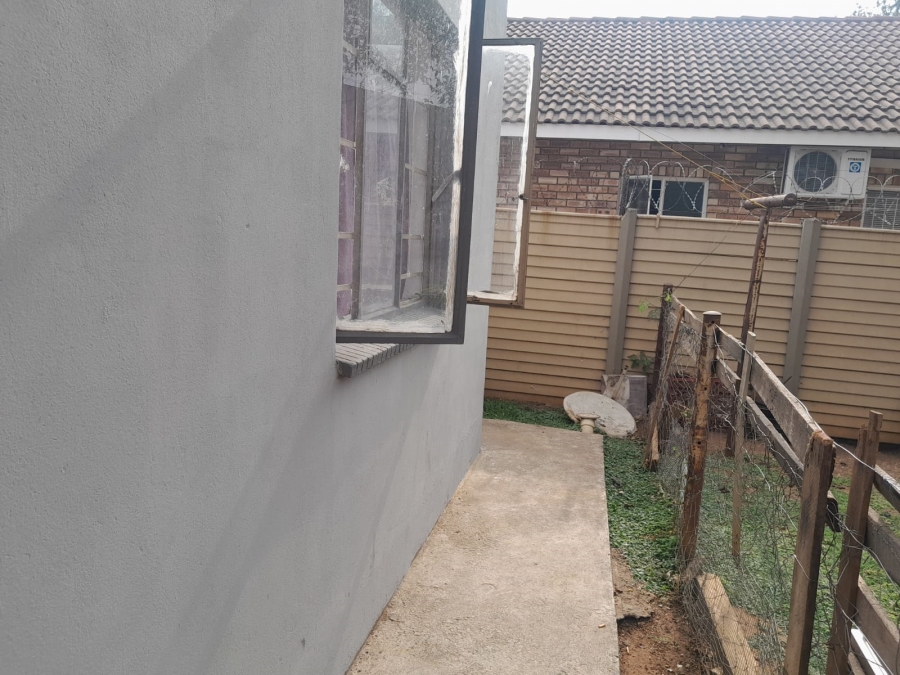 2 Bedroom Property for Sale in Oos Einde North West